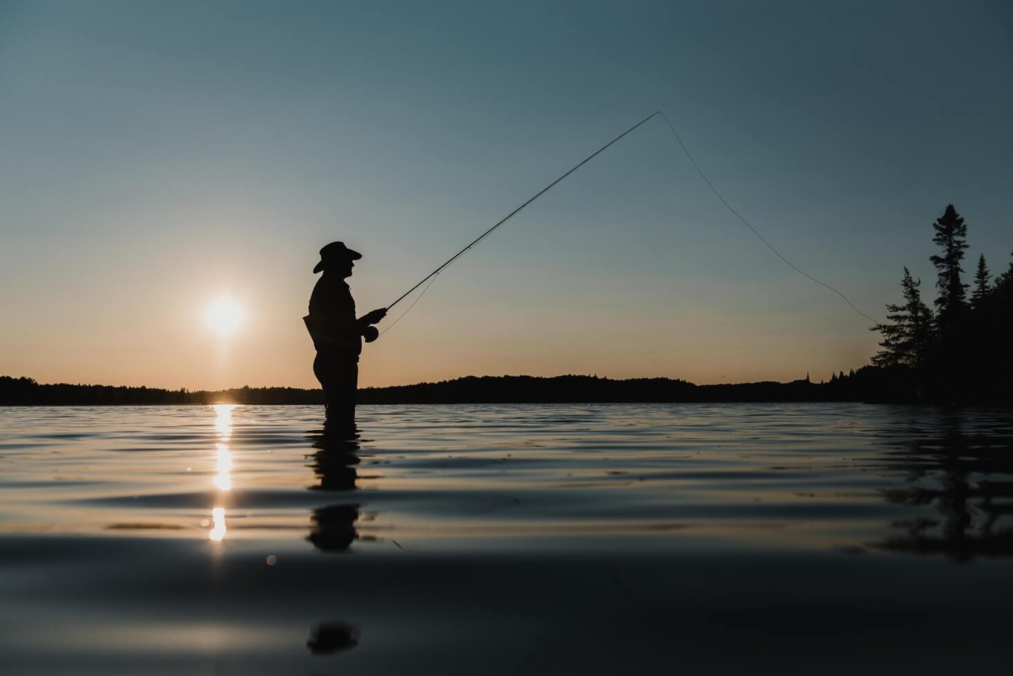 Les 8 meilleurs sites autour du Lac-Saint-Jean pour la pêche à gué!