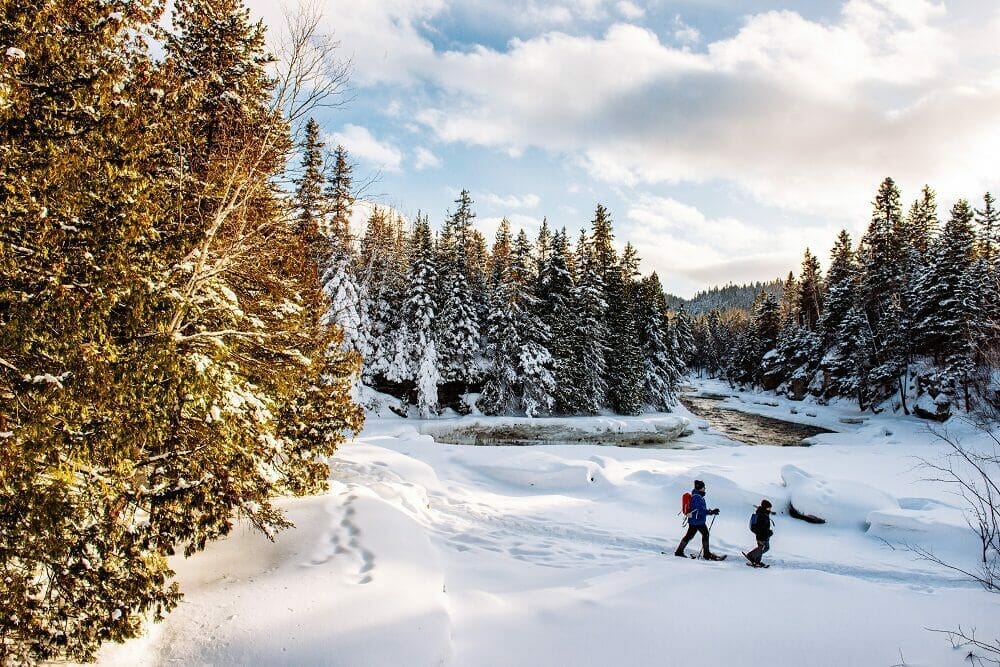 Où aller en randonnée en raquette à neige au Lac-St-Jean?